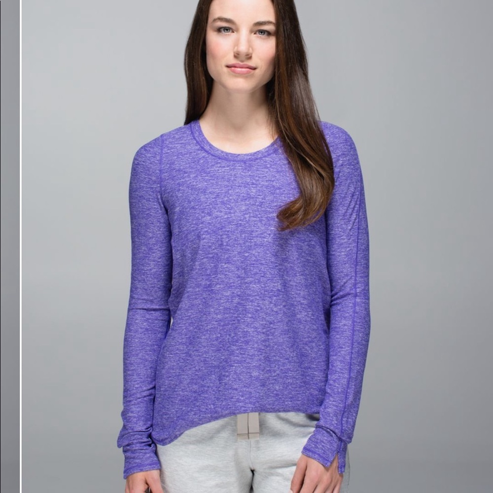 Lululemon bruised berry tuck and flow size 6
